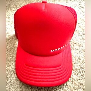Oakley Men's Trucker Red Embroidered Logo Mesh Snapback Cap